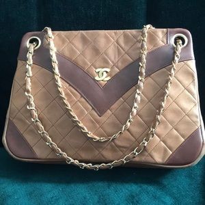 CHANEL - Authentic Vintage